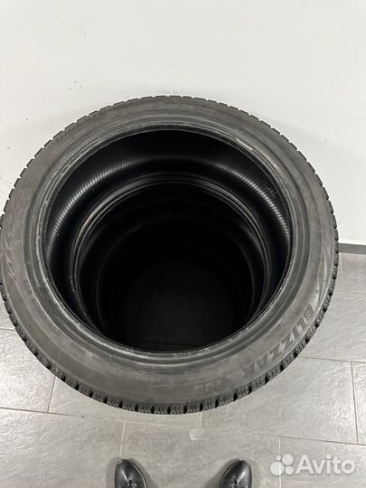 Bridgestone Blizzak Ice 225/45 R19