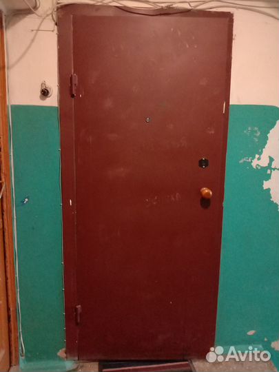 Продам двери входные металлические бу
