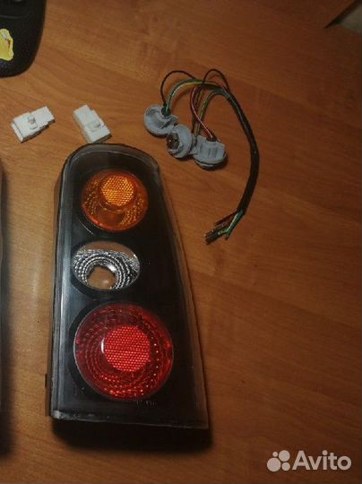 Задние фонари на Toyota corolla 100 универсал