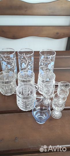 Стаканы, пив кружки хрусталь, рюмки