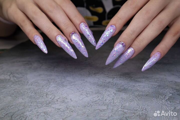 Моделирование наращивание ногтей