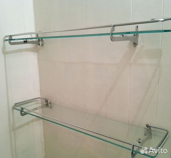2 стеклянные полки в ванную