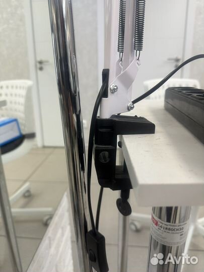 Настольная лампа. Светильник для маникюра