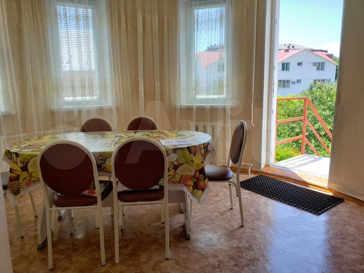 Таунхаус 100 м² на участке 7 сот.