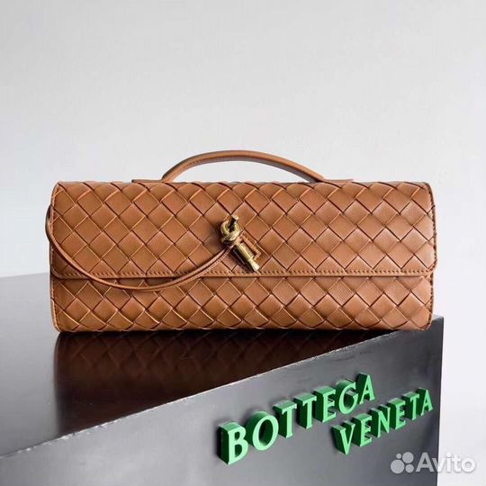 Kлатч Bottega Veneta