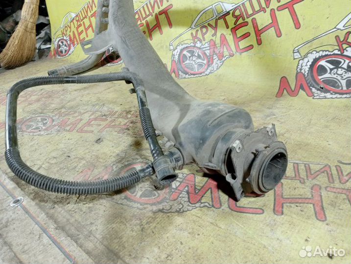 Горловина топливного бака Peugeot 406 седан 1.8