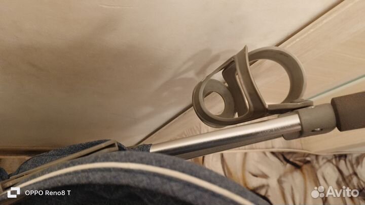 Прогулочная коляска новая