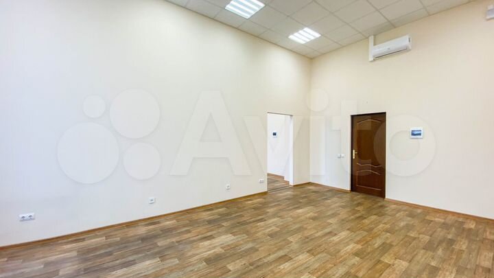 Аренда офиса 83.2 кв.метров, 1 этаж