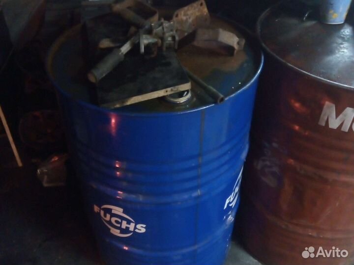 Бочка из под масла металлическая