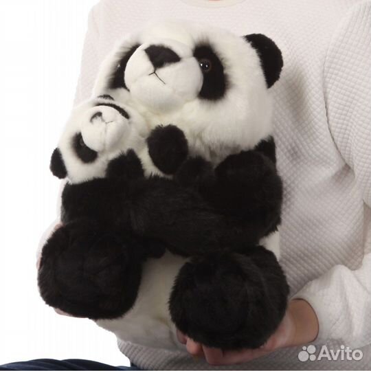 Панда с детенышем 