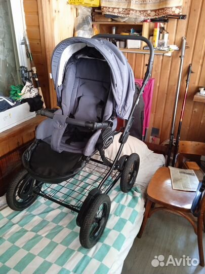 Продаю детскую коляску 2 в 1