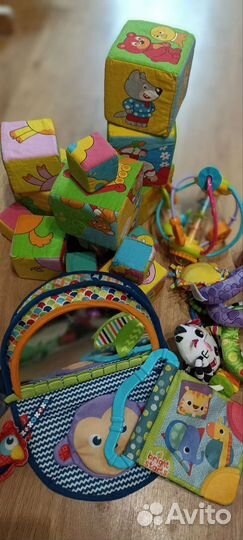 Игрушки для малышей пакетом