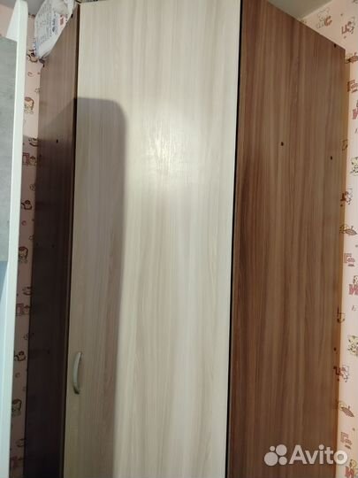 Угловой шкаф