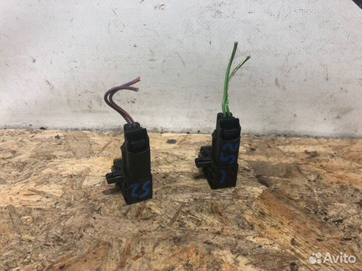 Датчик удара Jaguar Xf 1