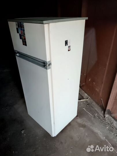 Холодильник 2х камерный