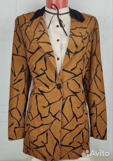 Пиджак оранжевый