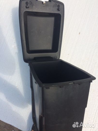 Подлкотник KIA sorento XM 2009-2012