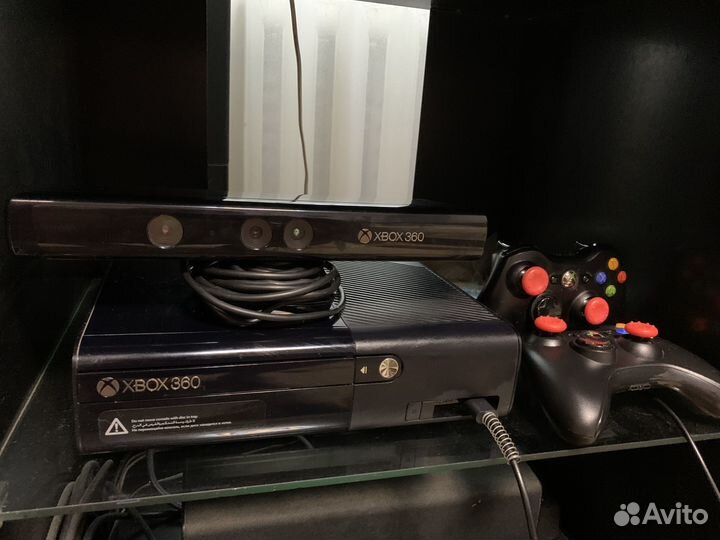 Xbox360E freeboot + kinect + два джойстика