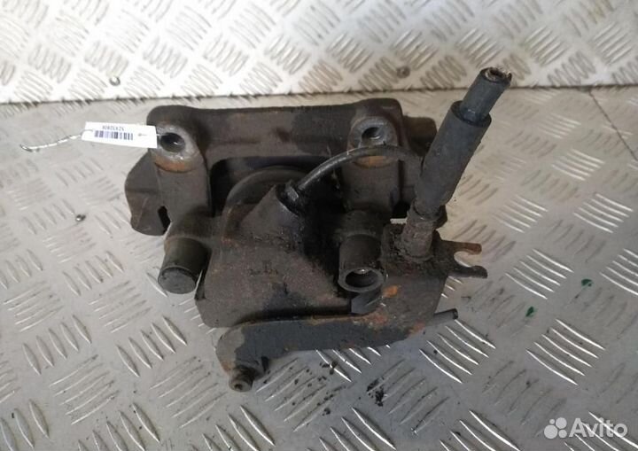 Суппорт передний левый Mercedes-Benz E-Class