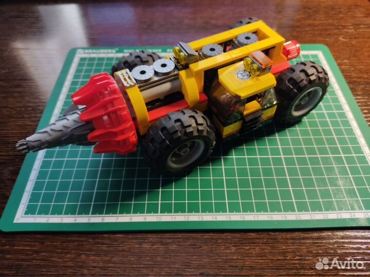Lego буровая машина