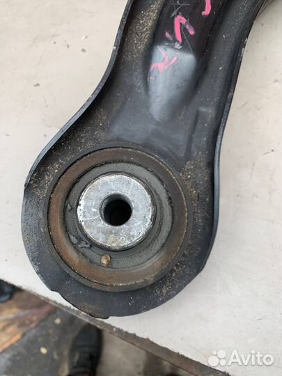 Рычаг передний нижний правый V-class Vito W638