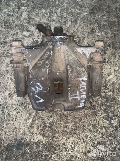 Суппорт задний левый Тойота Хайлендер 2008-2013г