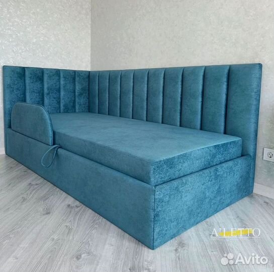 Детская кровать с мягкими бортиками