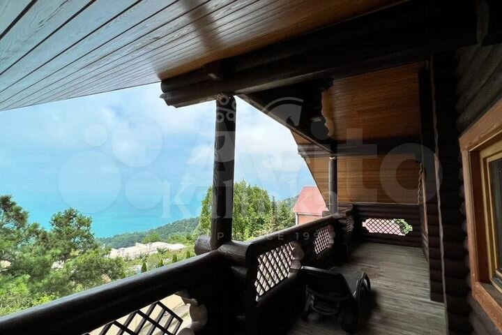 Дом 290 м² на участке 19 сот.