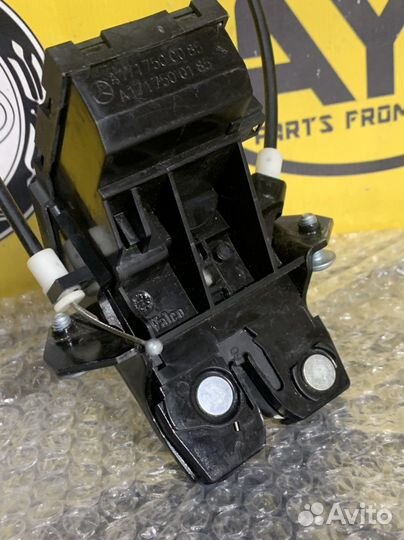 Замок багажника Mercedes w211