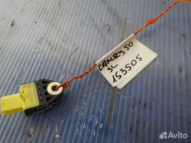 Датчик airbag задний левый Toyota Camry 50