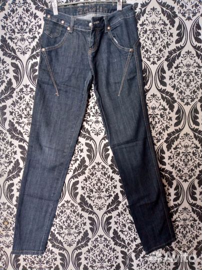 Джинсы женские