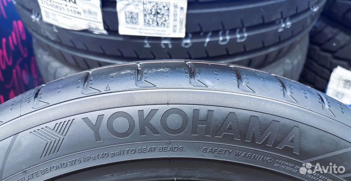 Yokohama Advan Sport V107C 275/35 R22 104Y
