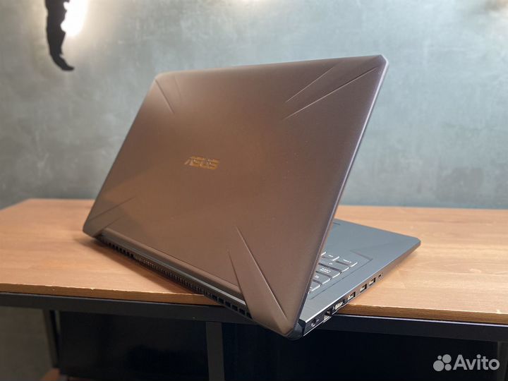 Asus TUF 17,3