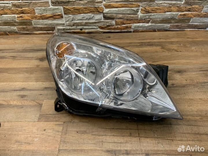 Фара светодиодная Opel Astra H