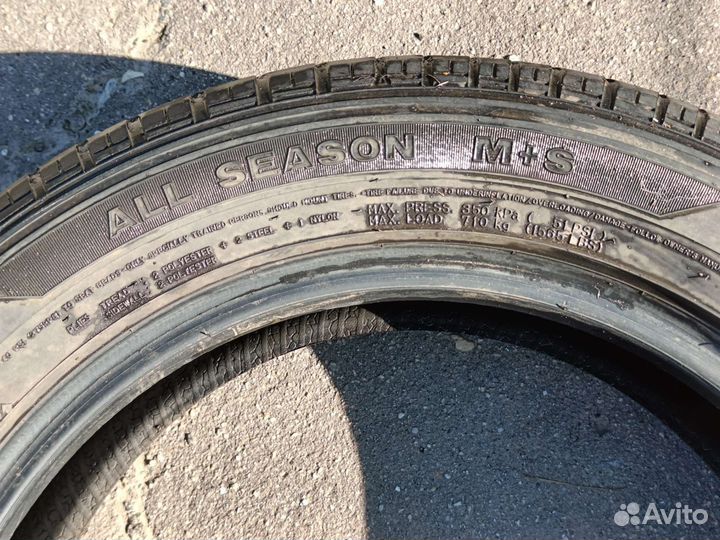 Dunlop Grandtrek ST20 215/60 R17 96H