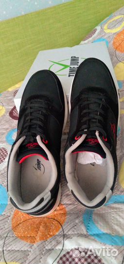 Кроссовки мужские б/у