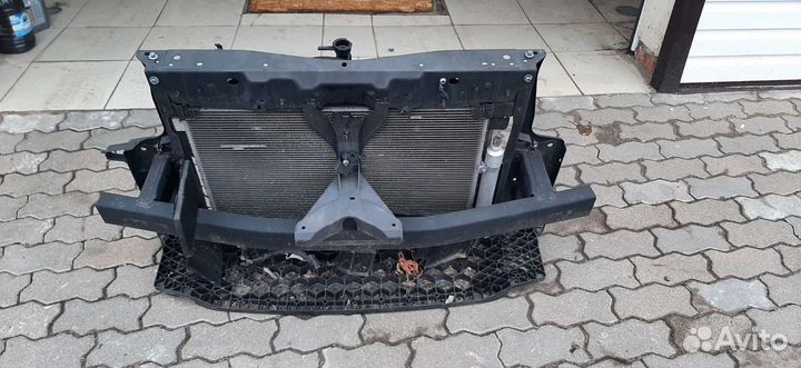 Телевизор, передняя панель nissan serena C26 MR20