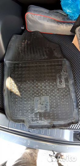 Коврики на раф 4