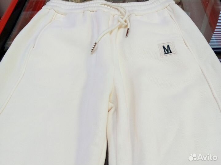 Спортивный костюм женский