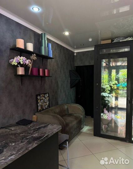 Цветочный магазин, салон цветов и подарков