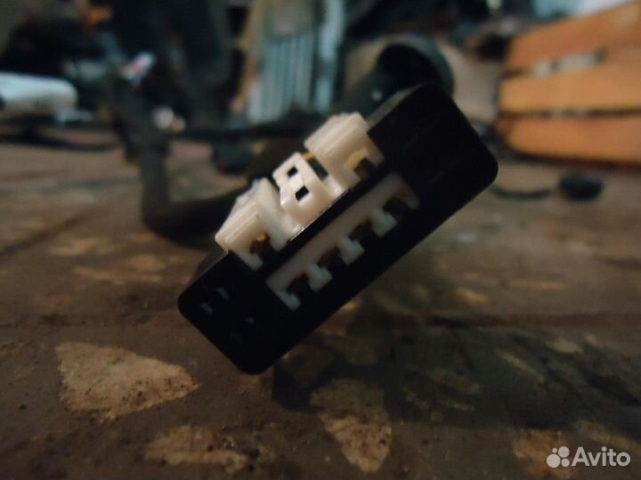 Электропроводка (крышки багажника) (Ford Kuga)