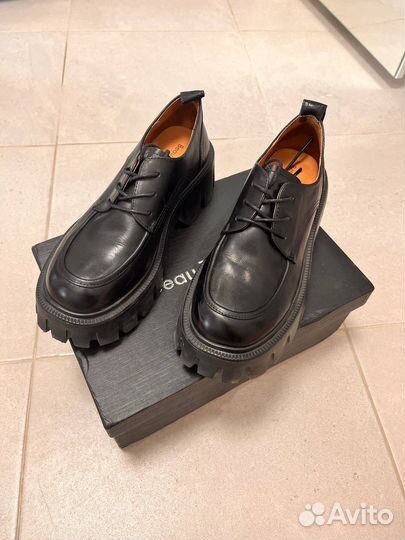 Ботинки женские 39 размер