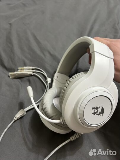 Игровые наушники Hylas