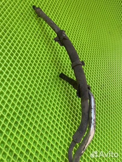 Рейндж ровер спорт 1 трубка клапан