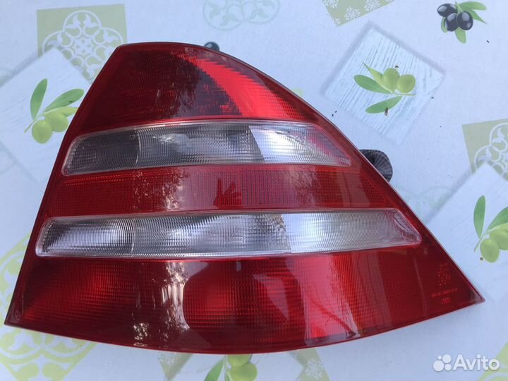 Фонарь задний