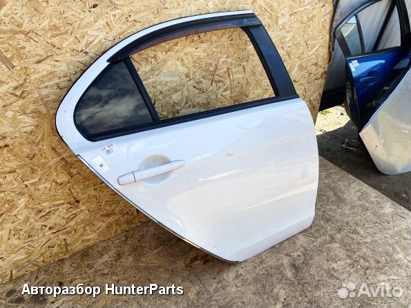 Дверь пассажира Митсубиси Лансер 10 задняя правая