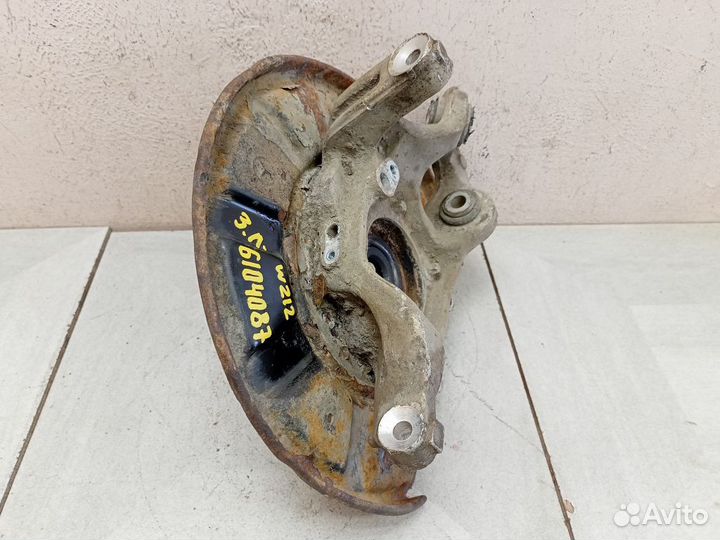 Кулак задний левый