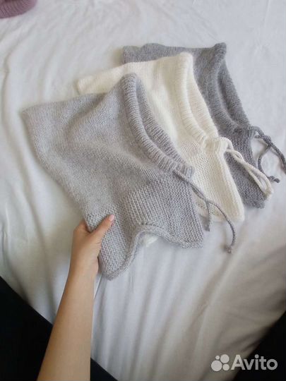 Женский вязаный капор