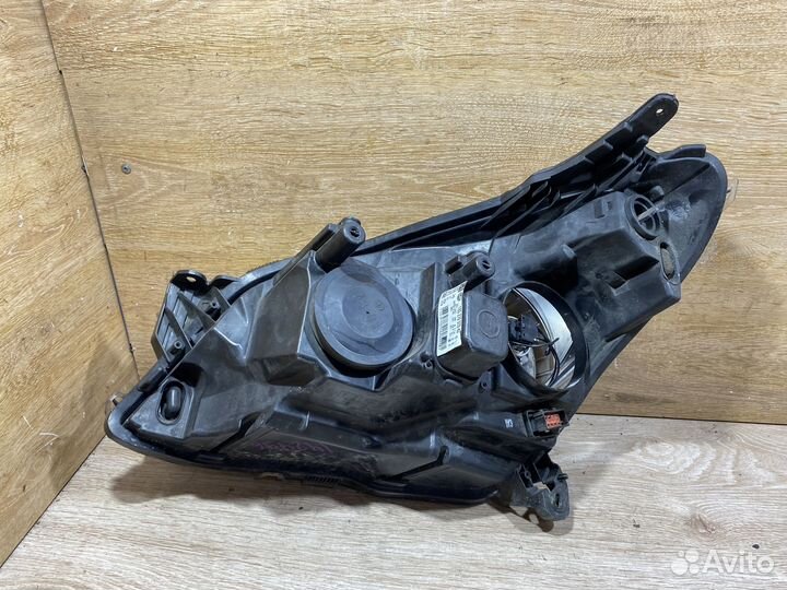 Фара передняя правая Opel Astra H 142496