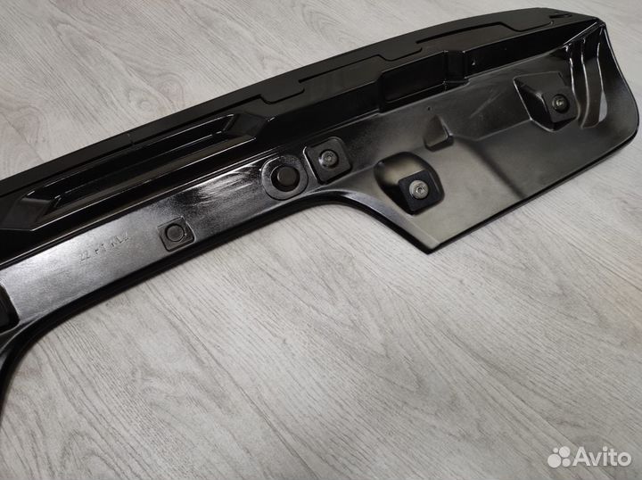 Спойлер Toyota Land Cruiser 300 (чёрный) новый